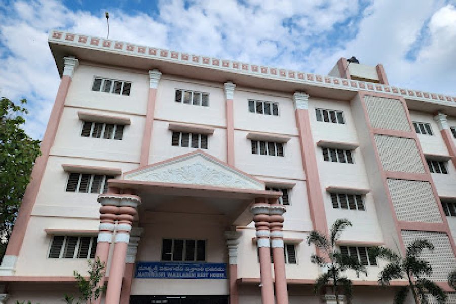 Mathrusri Vakuladevi Rest House